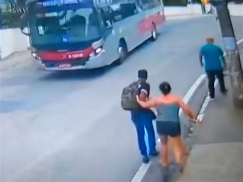 Encoxatriz Mansinha No Onibus, Free Humiliation Porn Video